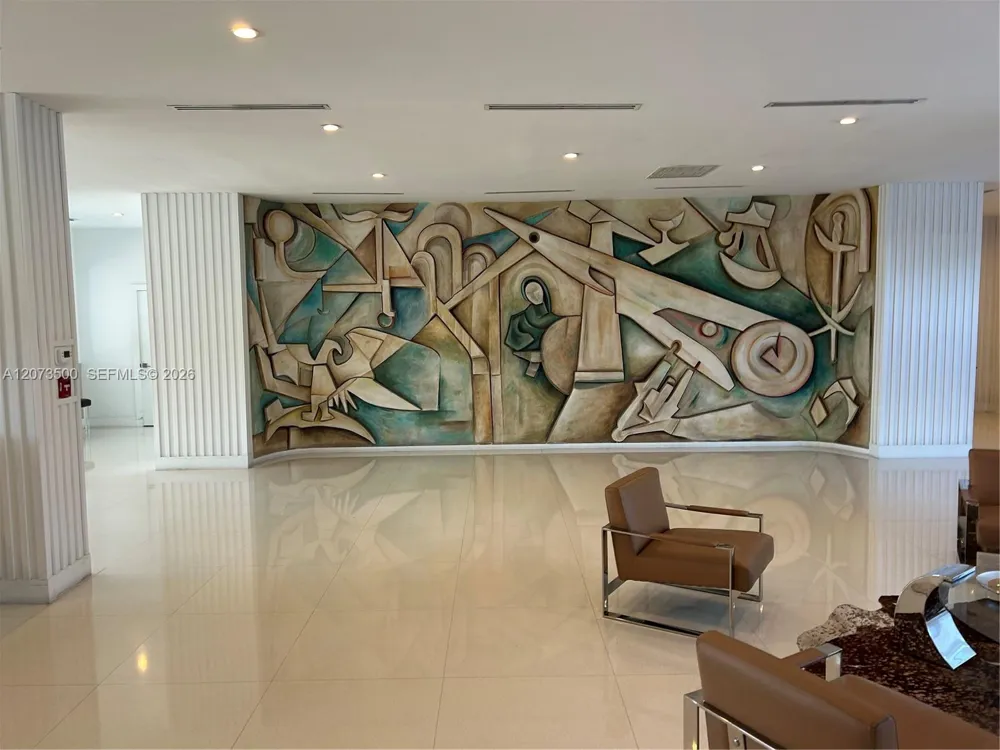 6450 Collins Ave #707 Miami Beach, FL 33141