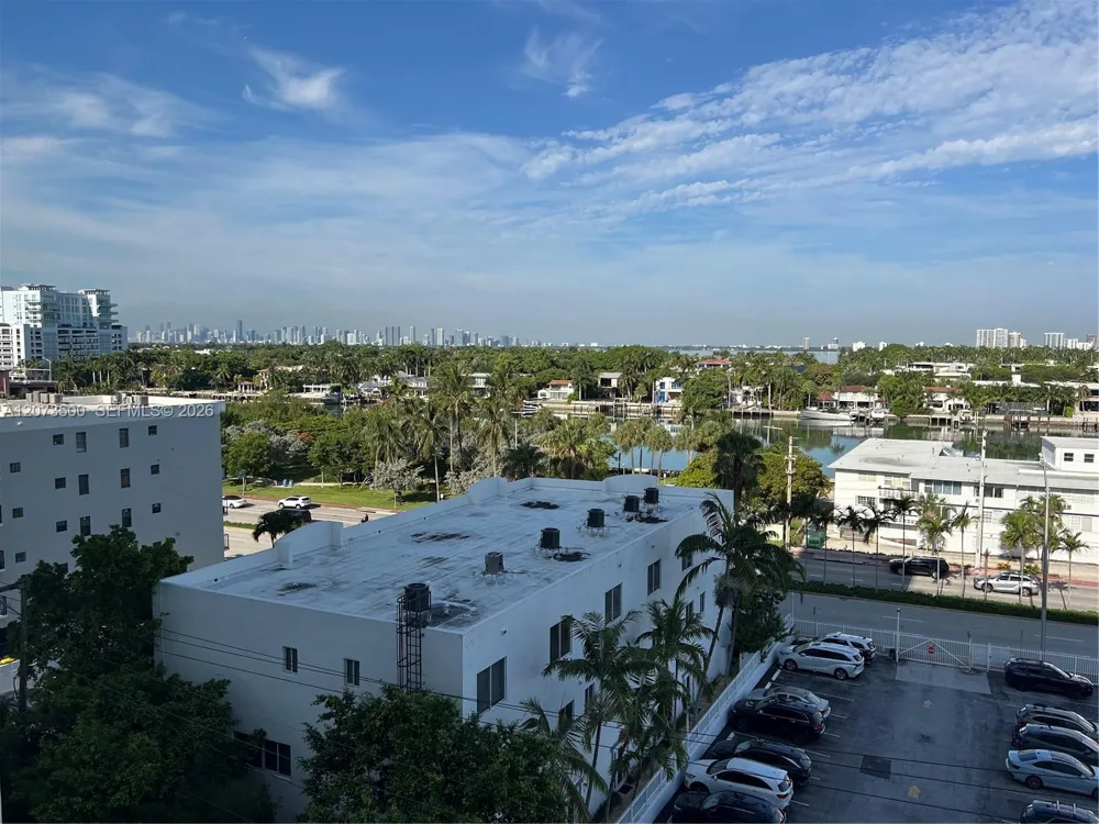 6450 Collins Ave #707 Miami Beach, FL 33141