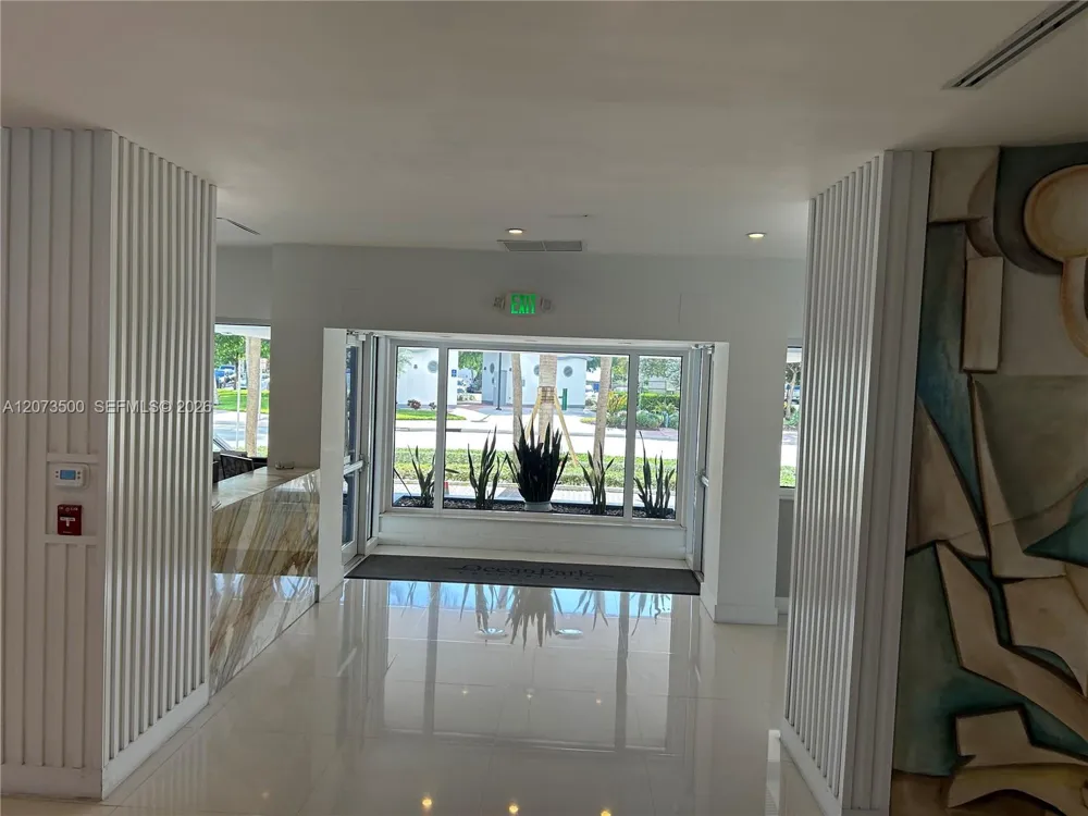 6450 Collins Ave #707 Miami Beach, FL 33141