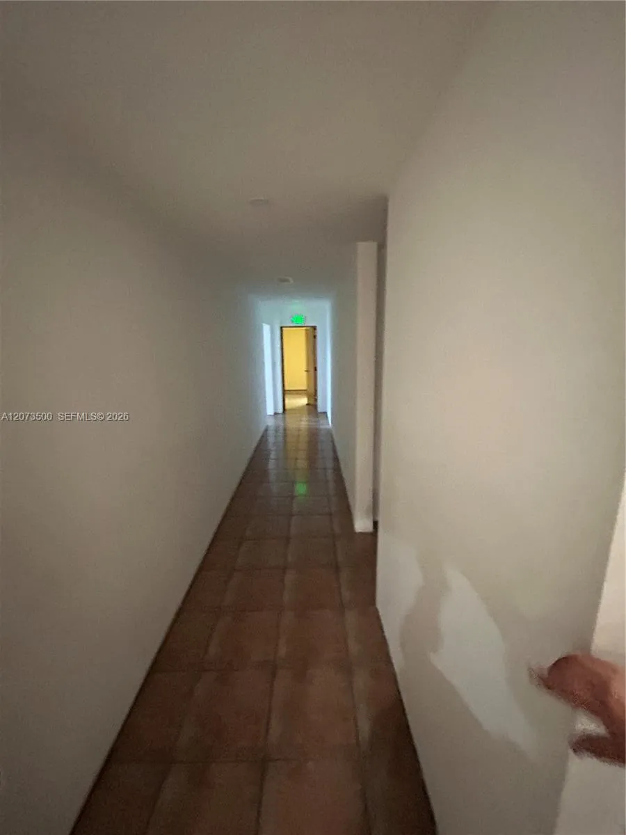 6450 Collins Ave #707 Miami Beach, FL 33141