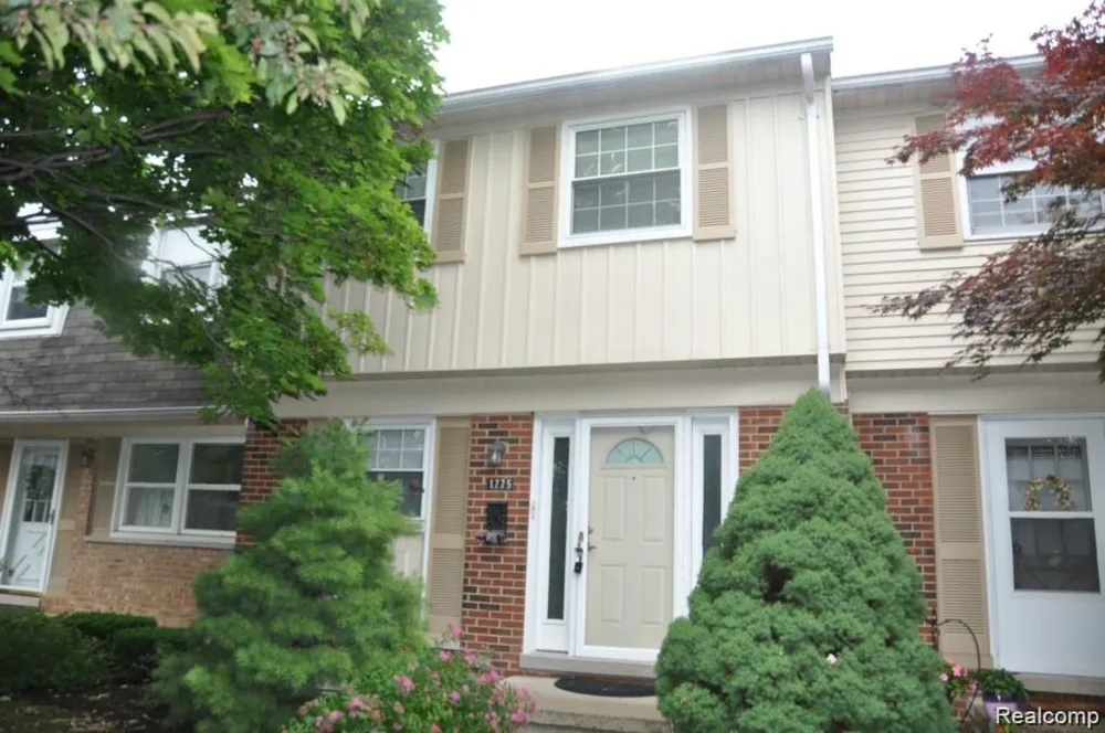 1775 BRENTWOOD DRIVE Troy City, MI 48098