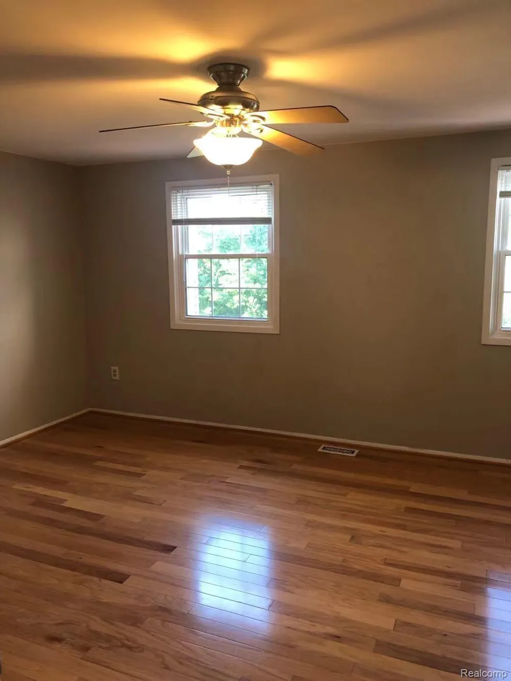 1775 BRENTWOOD DRIVE Troy City, MI 48098