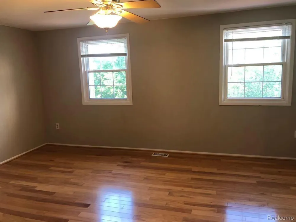 1775 BRENTWOOD DRIVE Troy City, MI 48098