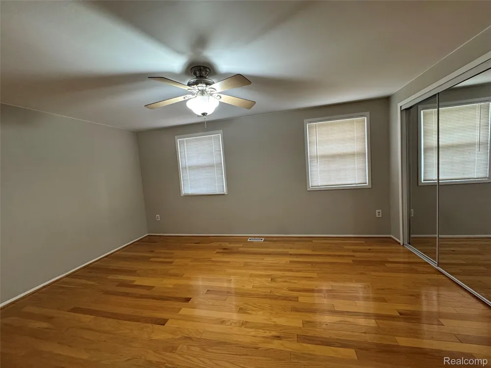 1775 BRENTWOOD DRIVE Troy City, MI 48098