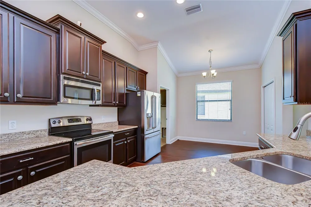 826 VINO VERDE CIRCLE Brandon, FL 33511