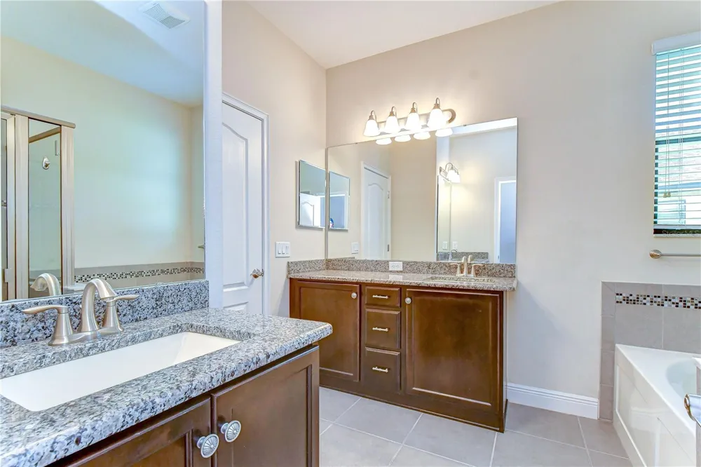 826 VINO VERDE CIRCLE Brandon, FL 33511