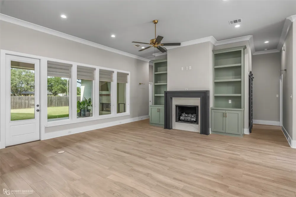 614 Corinth Circle Bossier City, LA 71111