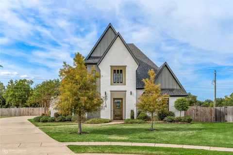 614 Corinth Circle