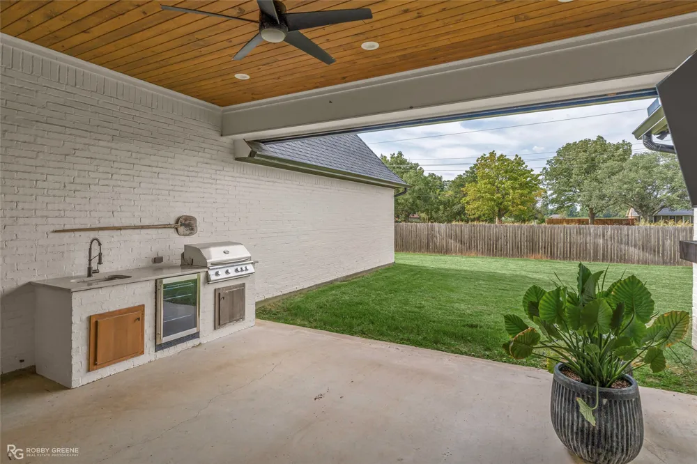 614 Corinth Circle Bossier City, LA 71111