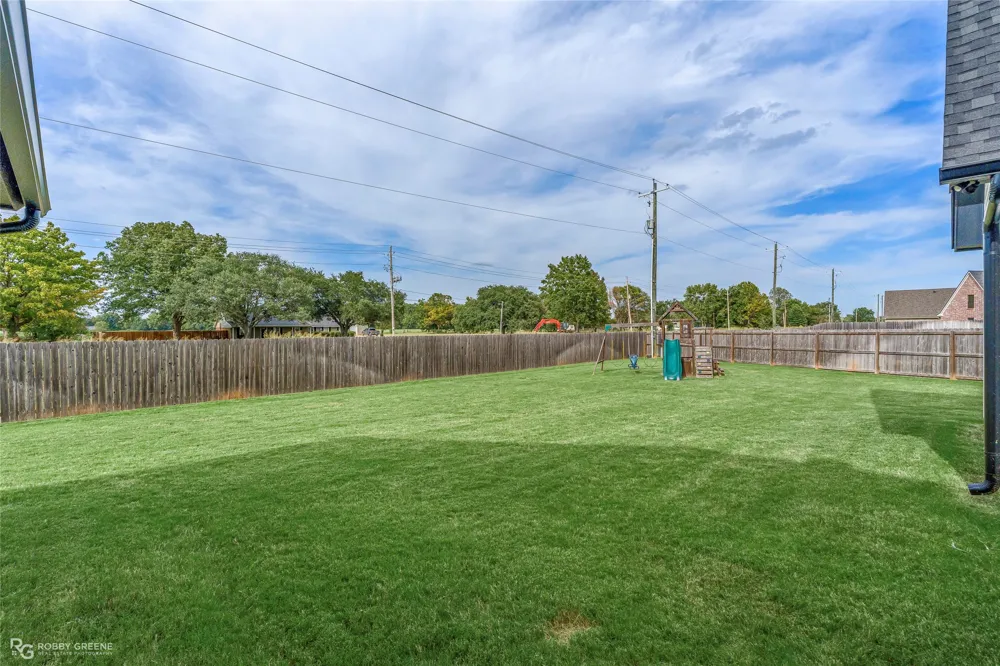 614 Corinth Circle Bossier City, LA 71111