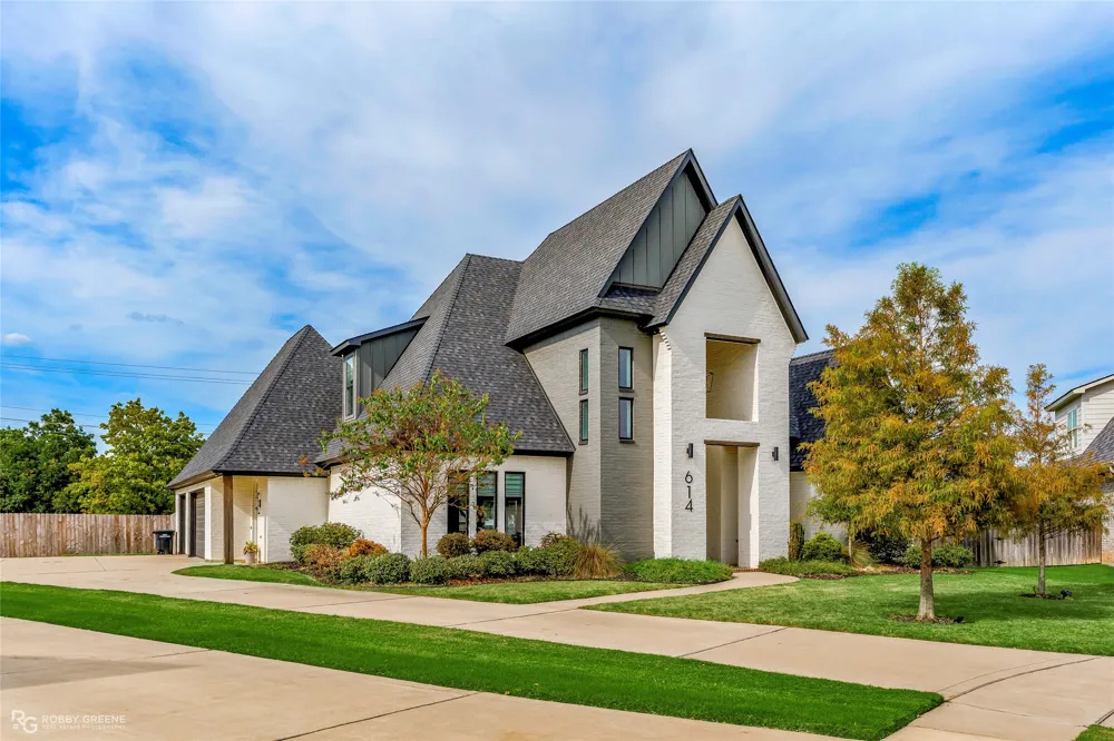 614 Corinth Circle Bossier City, LA 71111