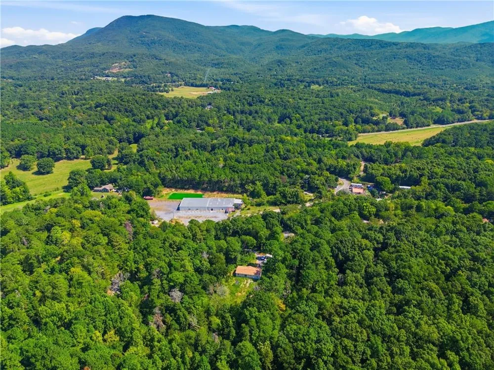 154 Silvers Road Chatsworth, GA 30705