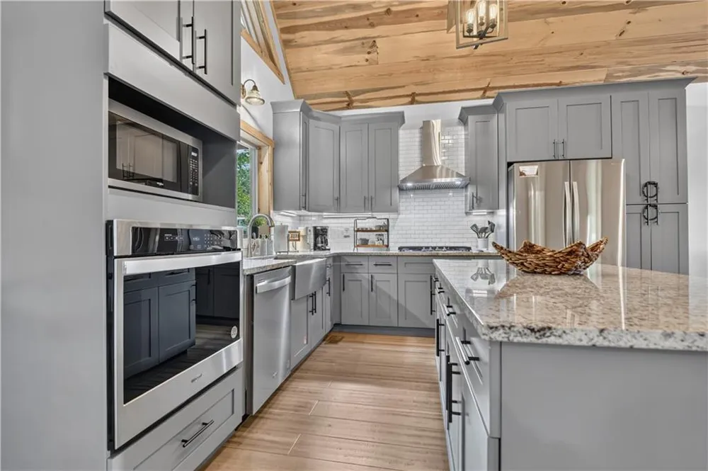 518 Mango Lane Ellijay, GA 30540