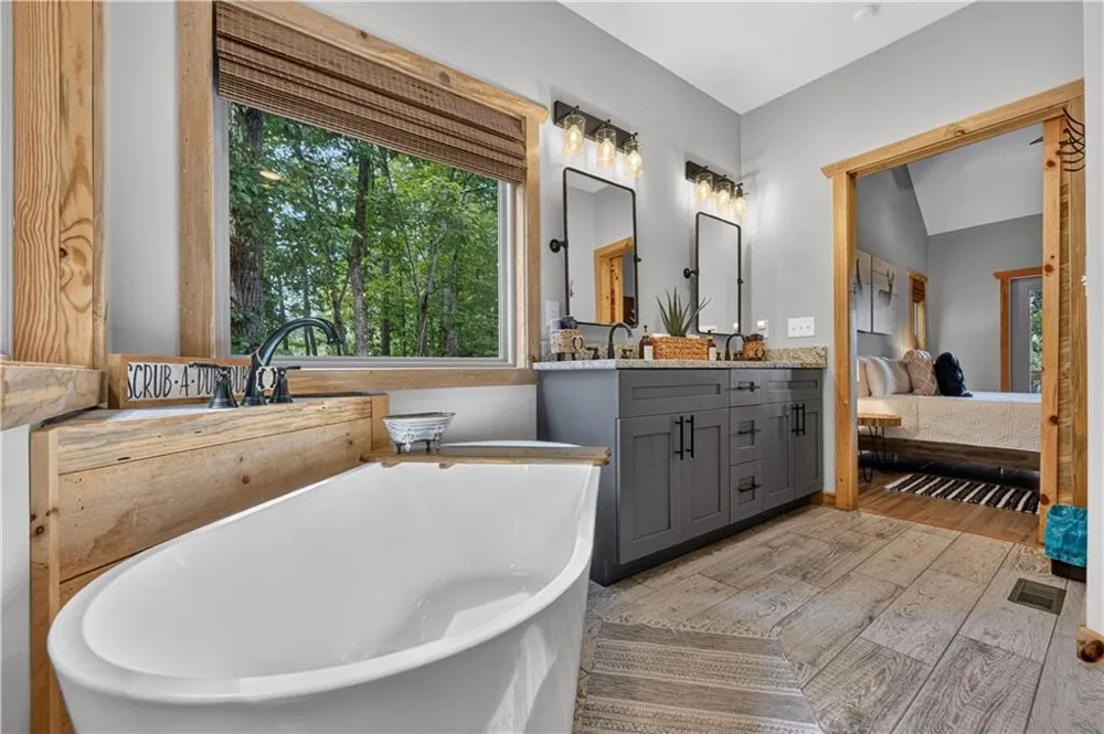 518 Mango Lane Ellijay, GA 30540