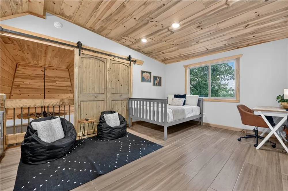 518 Mango Lane Ellijay, GA 30540