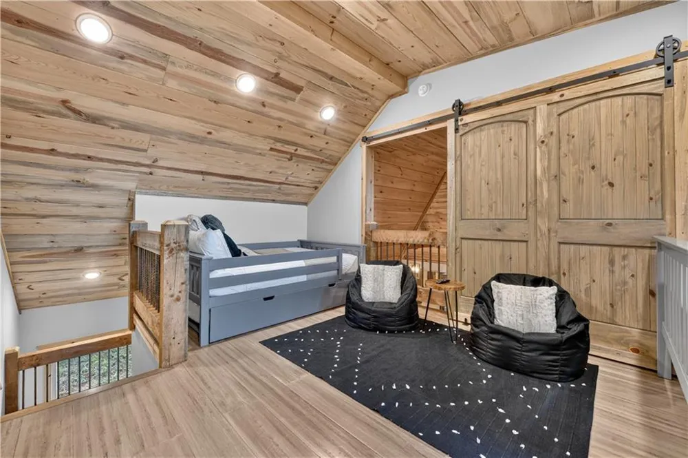 518 Mango Lane Ellijay, GA 30540