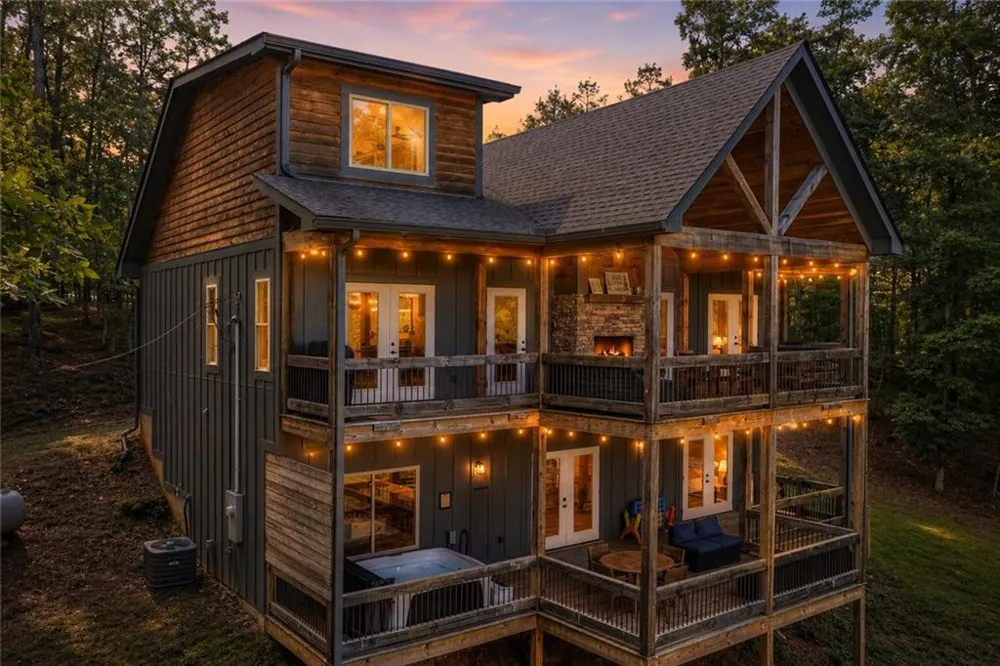 518 Mango Lane Ellijay, GA 30540