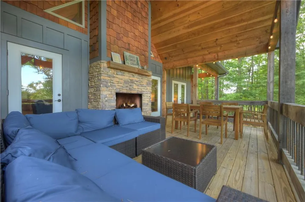 518 Mango Lane Ellijay, GA 30540