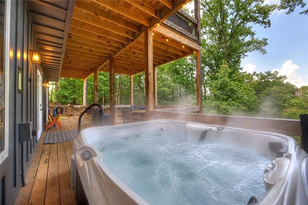 518 Mango Lane Ellijay, GA 30540
