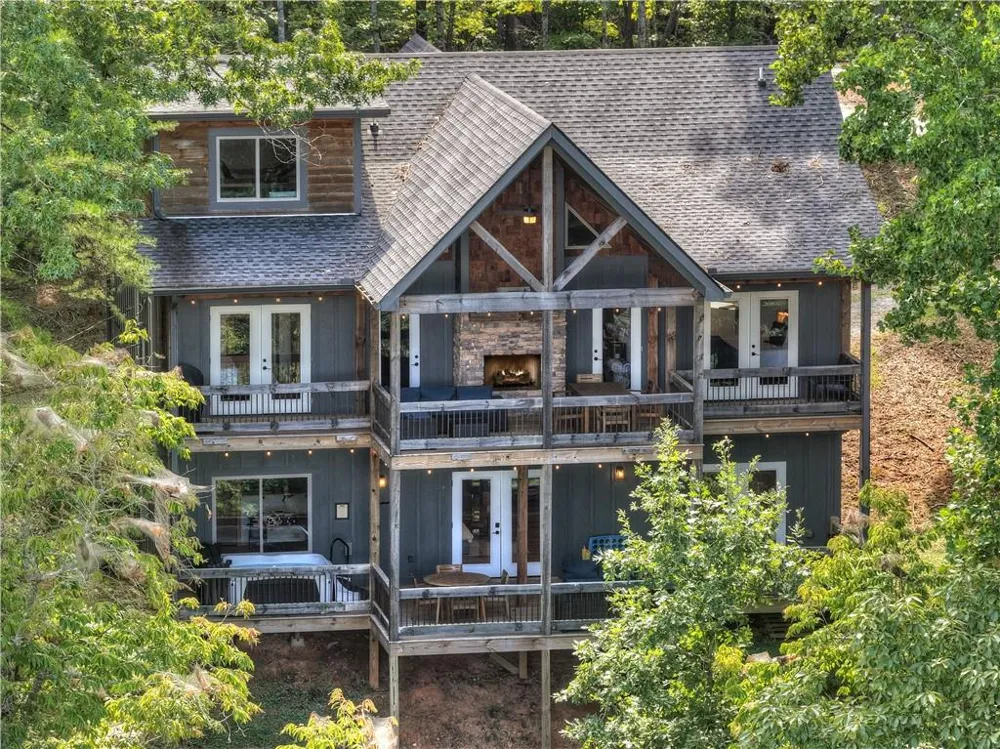 518 Mango Lane Ellijay, GA 30540