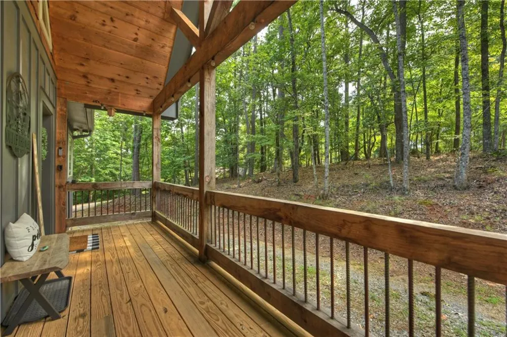 518 Mango Lane Ellijay, GA 30540