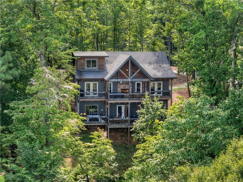 518 Mango Lane Ellijay, GA 30540