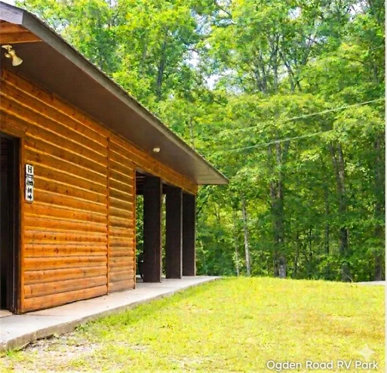 518 Mango Lane Ellijay, GA 30540