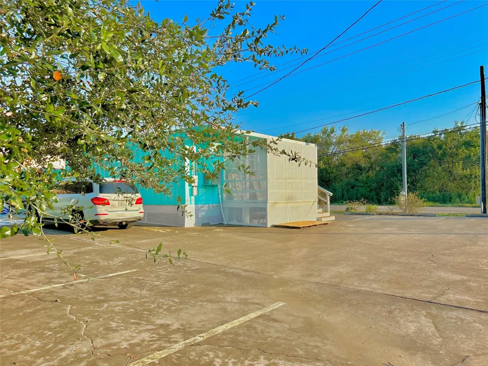 927 27th Street San Leon, TX 77539