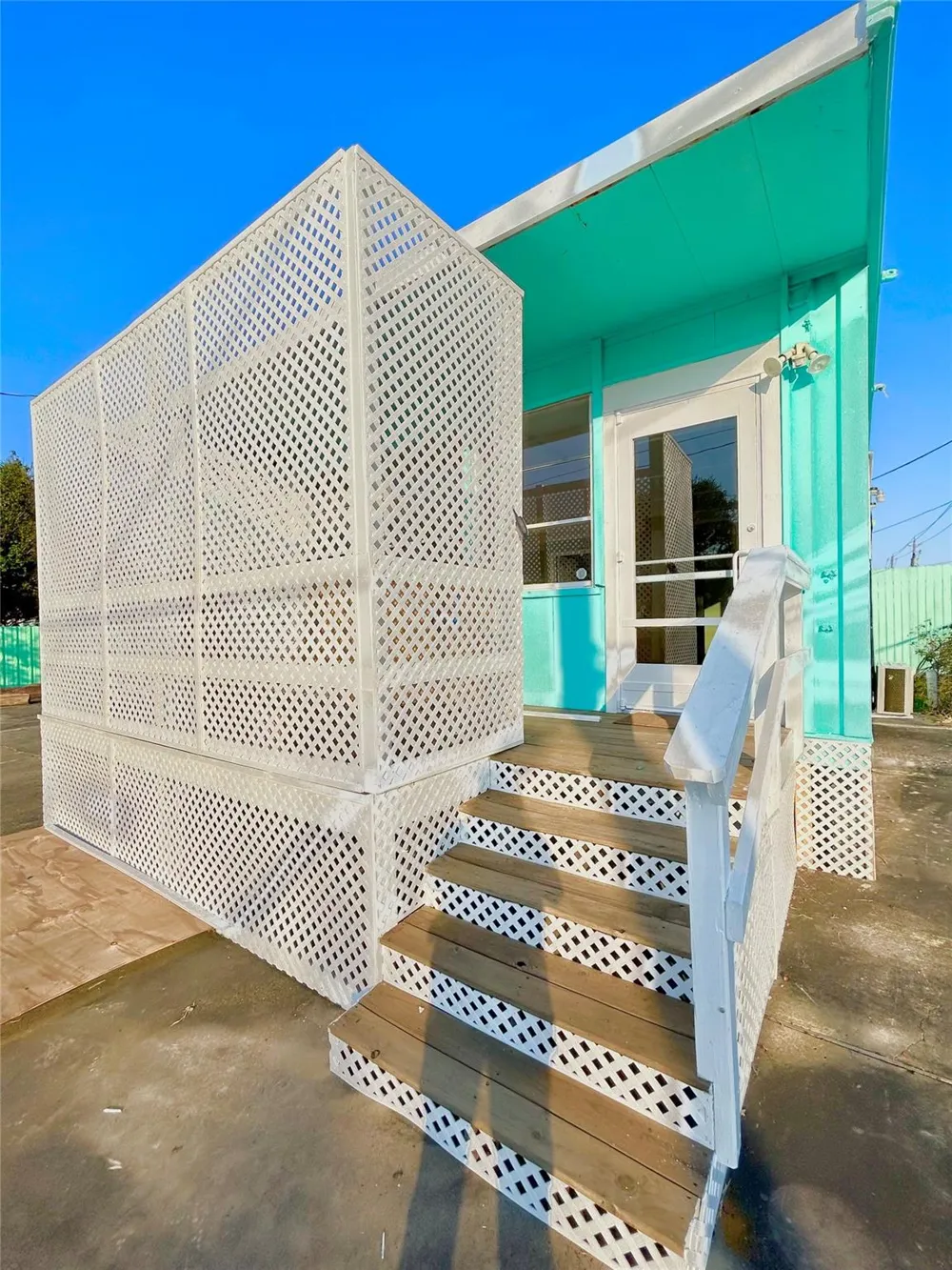 927 27th Street San Leon, TX 77539