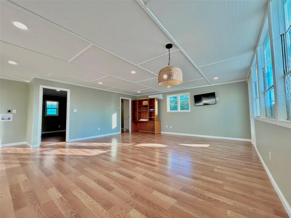 927 27th Street San Leon, TX 77539
