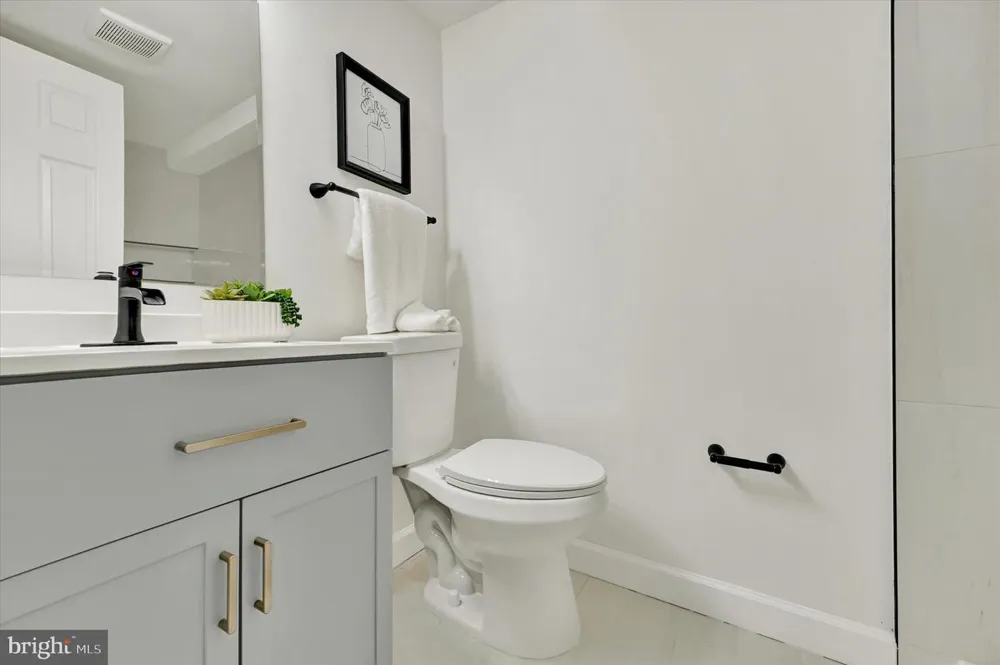 5526 BUCKNELL ROAD Baltimore, MD 21206
