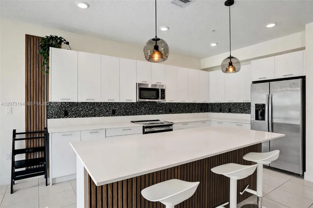 8001 NW 41st St #F-109 Doral, FL 33166