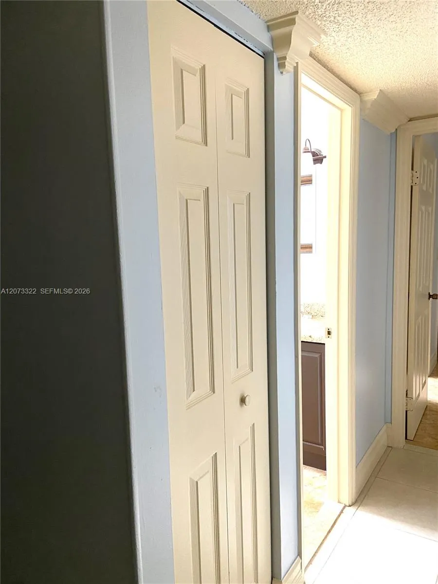 7020 Nova Dr #209D Davie, FL 33317
