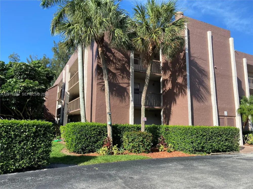 7020 Nova Dr #209D Davie, FL 33317