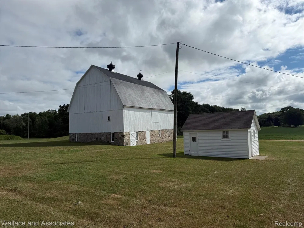 365 E Peck Road Elk Township, MI 48466