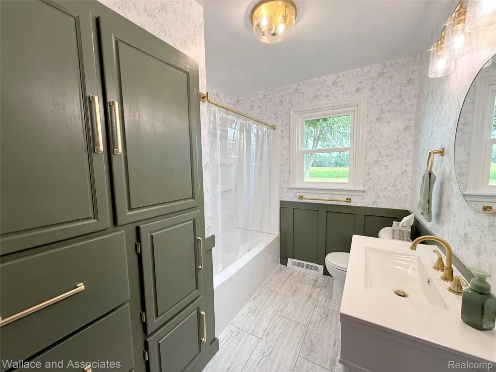 365 E Peck Road Elk Township, MI 48466