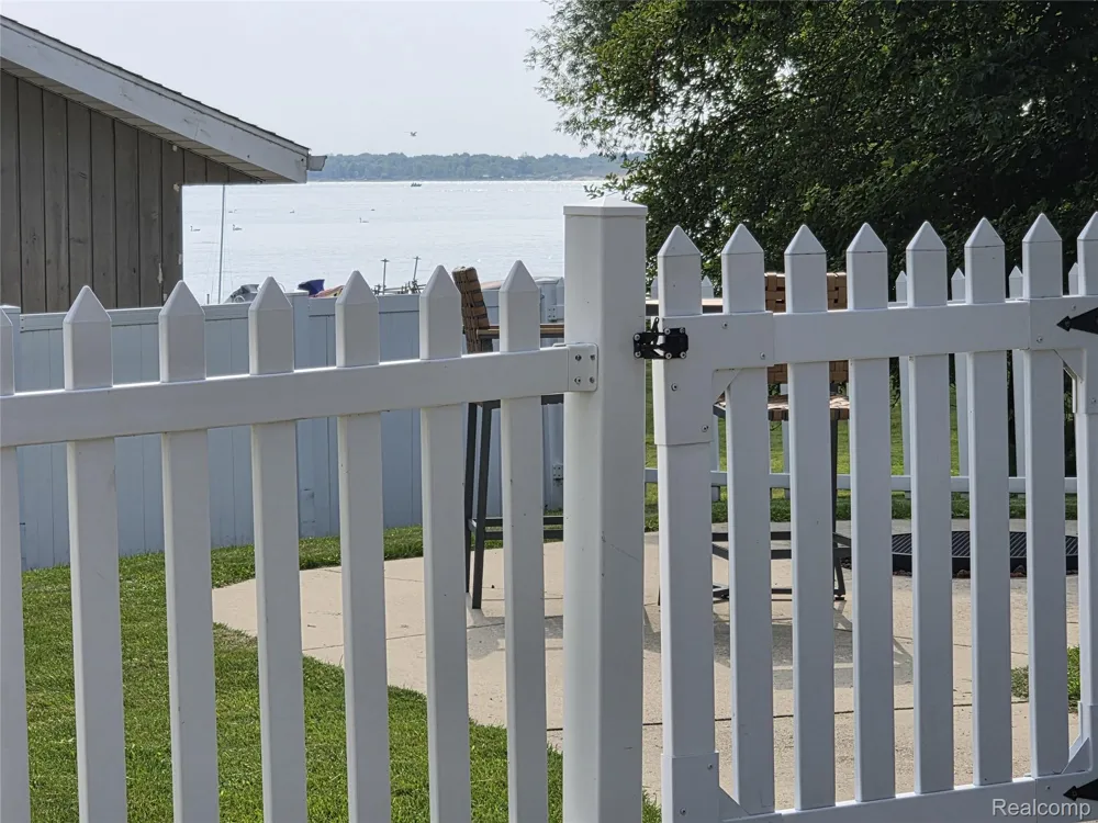 243 Ruddiman Drive North Muskegon City, MI 49445