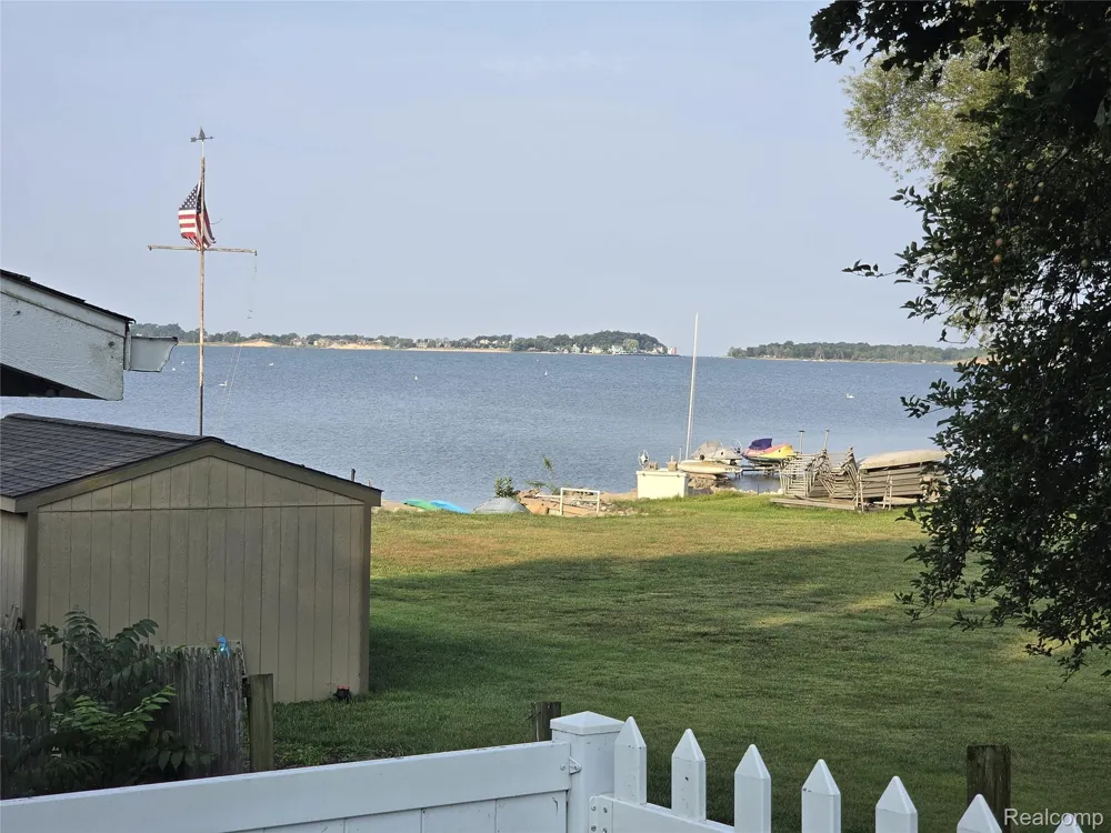 243 Ruddiman Drive North Muskegon City, MI 49445