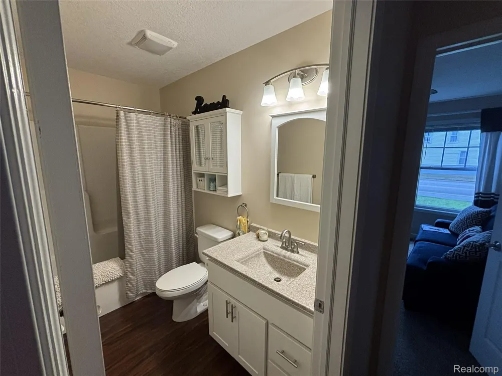 243 Ruddiman Drive North Muskegon City, MI 49445