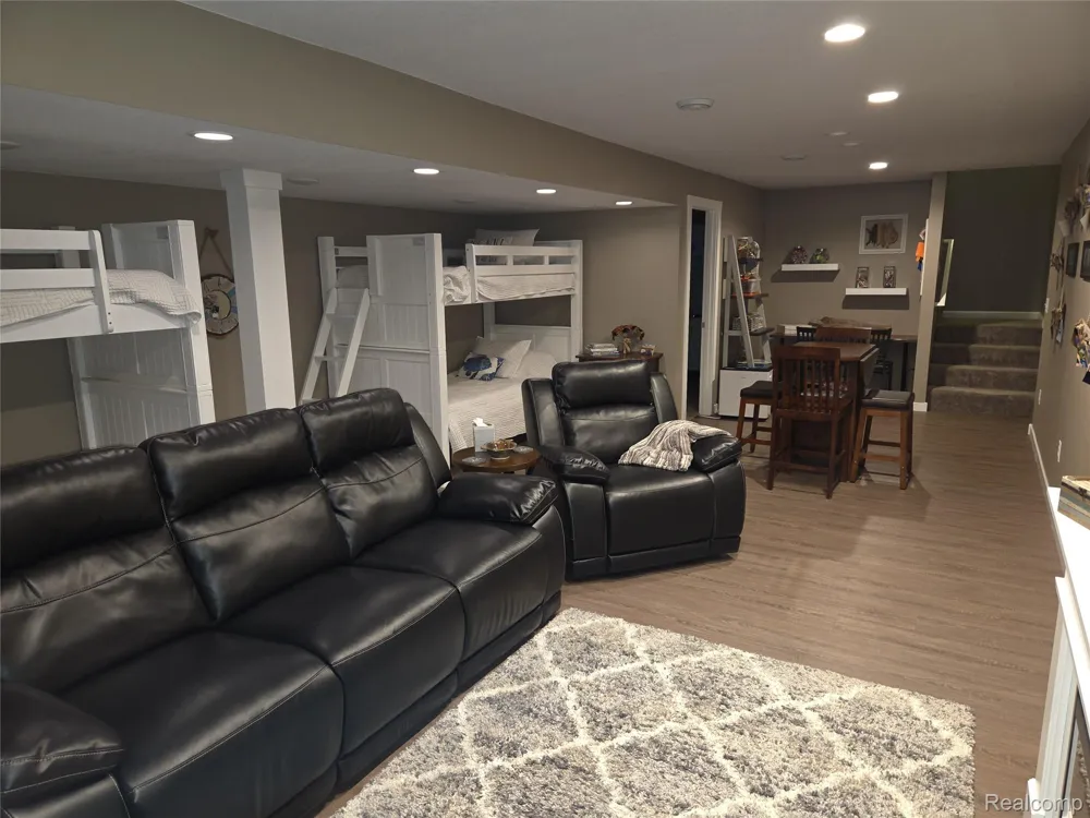 243 Ruddiman Drive North Muskegon City, MI 49445