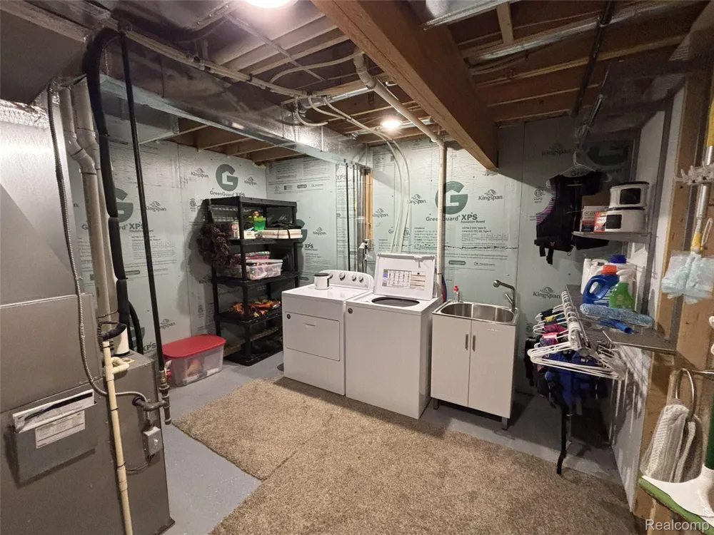 243 Ruddiman Drive North Muskegon City, MI 49445