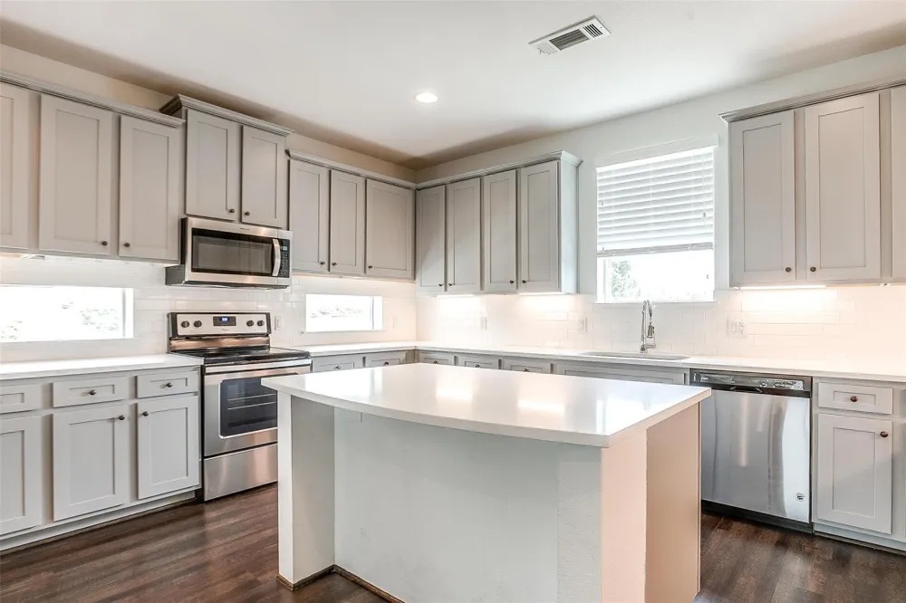 3513 S Hills Avenue Fort Worth, TX 76109