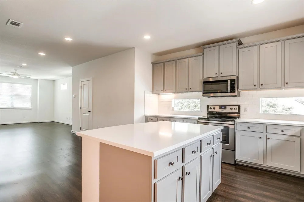 3513 S Hills Avenue Fort Worth, TX 76109