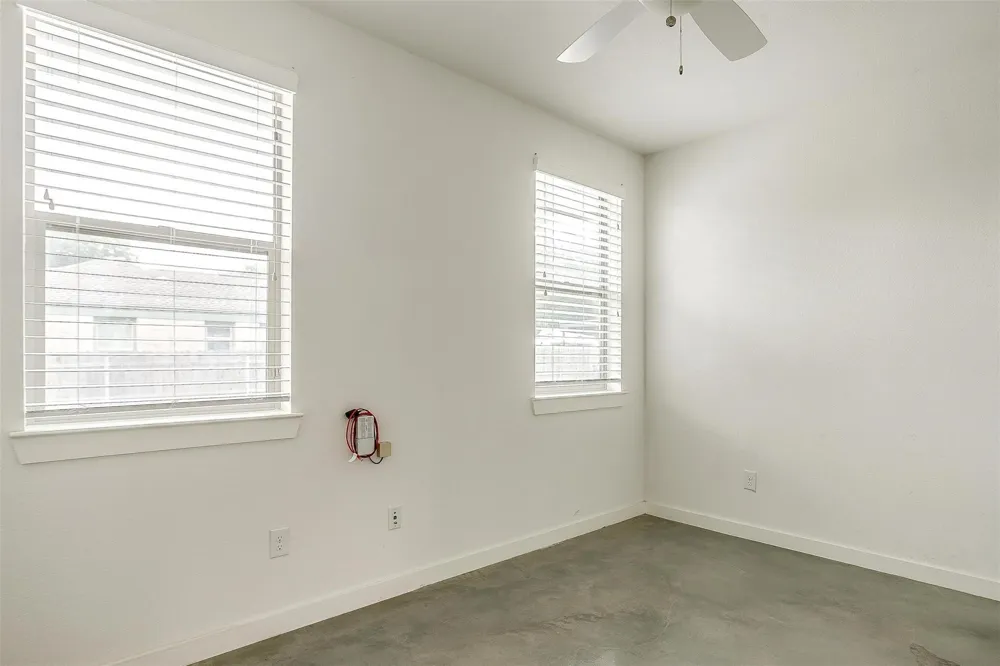 3513 S Hills Avenue Fort Worth, TX 76109