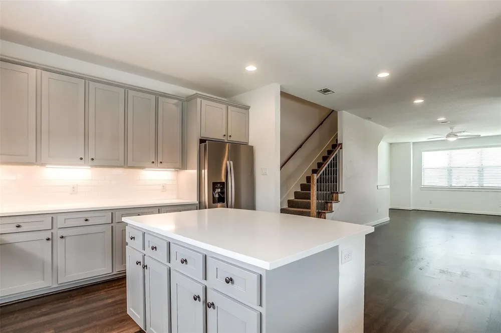 3513 S Hills Avenue Fort Worth, TX 76109
