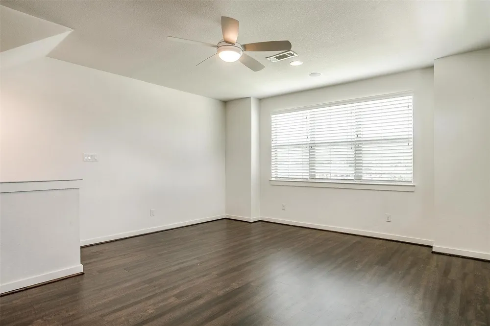 3513 S Hills Avenue Fort Worth, TX 76109