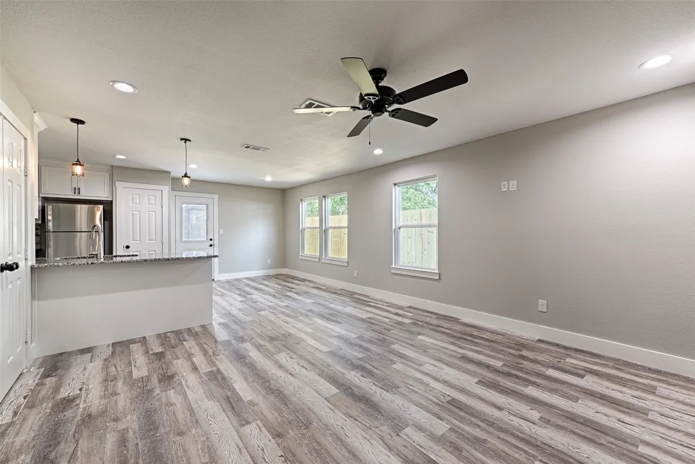 208 E Cherry Street Sherman, TX 75090