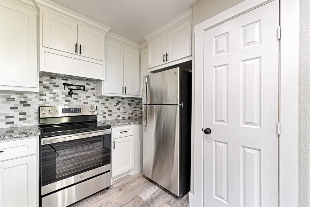 208 E Cherry Street Sherman, TX 75090