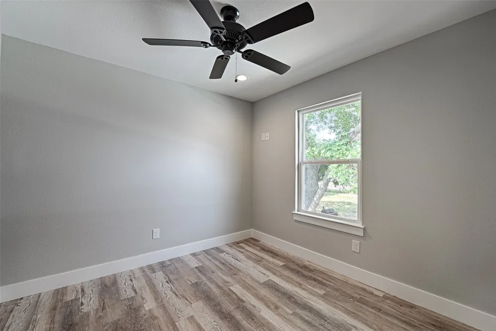 208 E Cherry Street Sherman, TX 75090