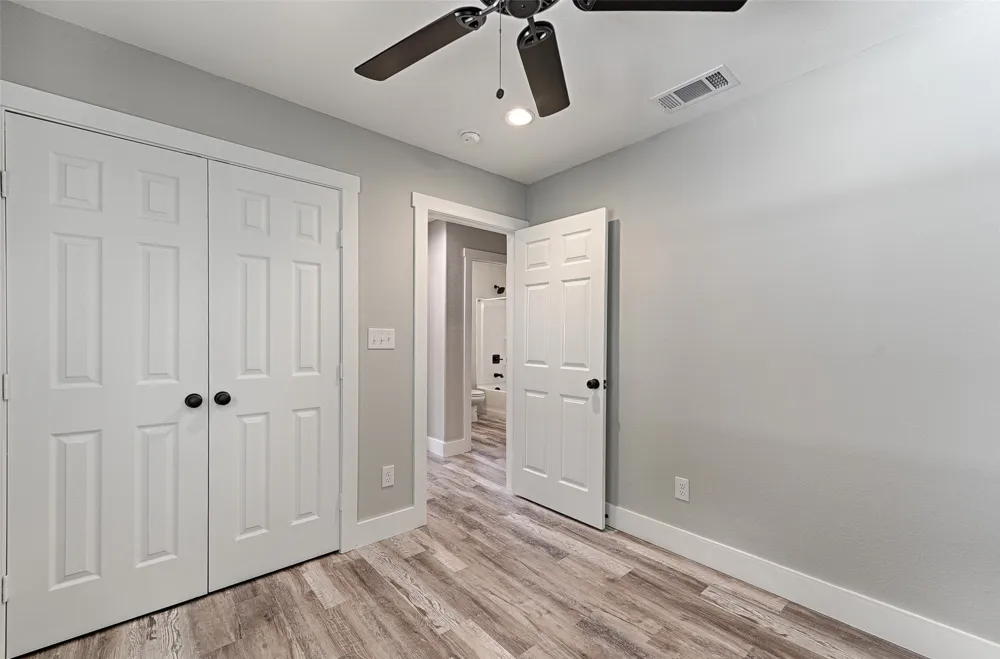 208 E Cherry Street Sherman, TX 75090